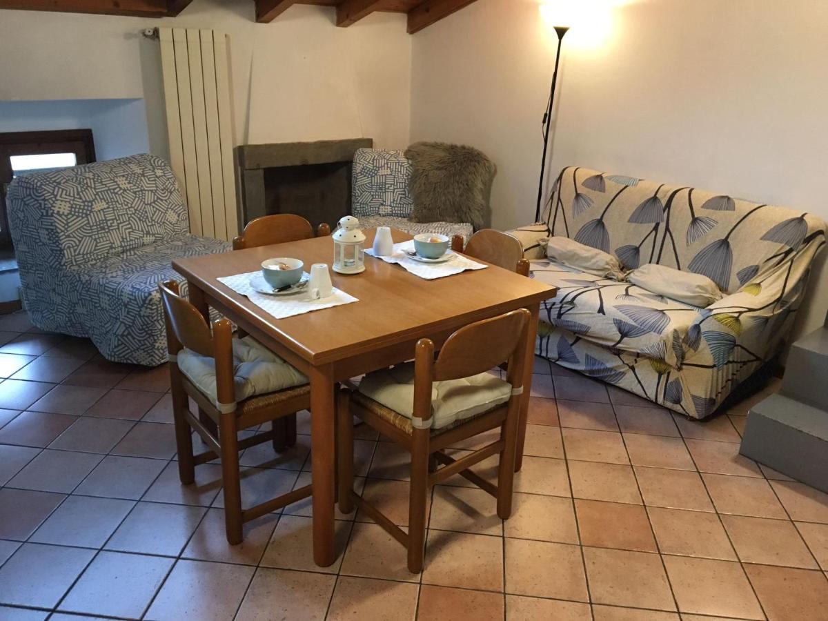 La Casa Rustica Di Ale E Becky Lägenhet Bergamo Exteriör bild